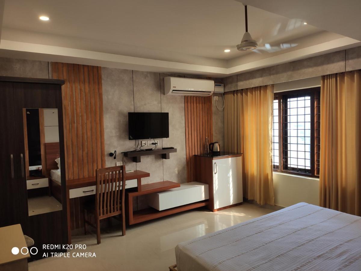 Hotel Sree Gokulam Apartments Guruvāyūr Exterior foto